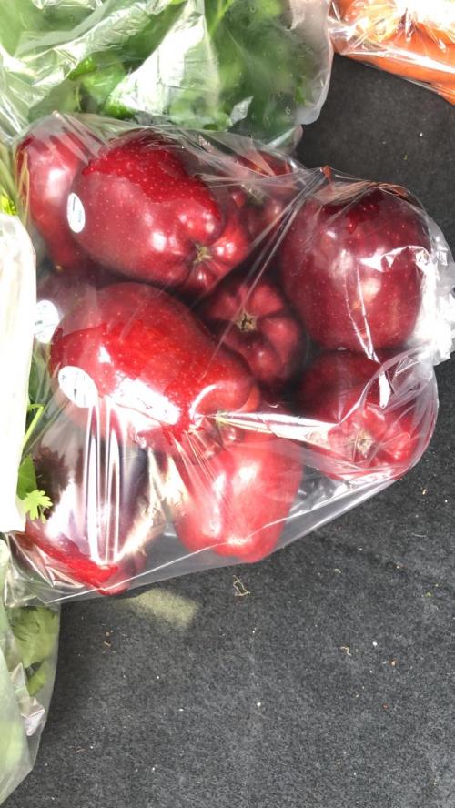 Manzana,  1/2 Kilo.