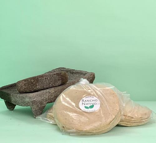 Tortillas de pueblo, 1/2 Kilo o catorcena. 100% puro maíz blanco.